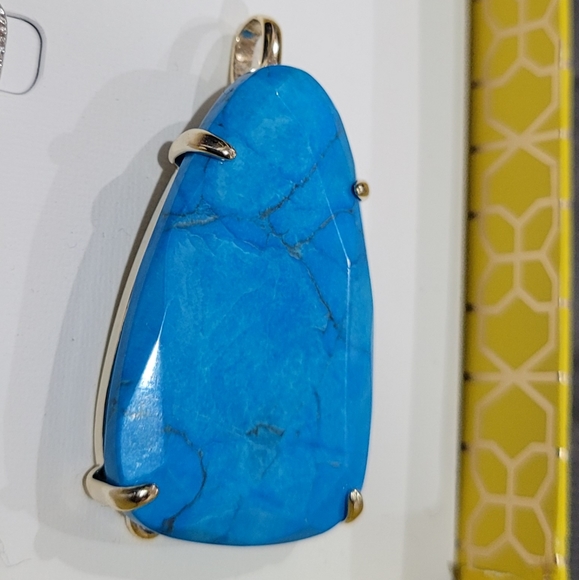 Custom Kendra Scott Stone with Pendant Howlite - Picture 9 of 9